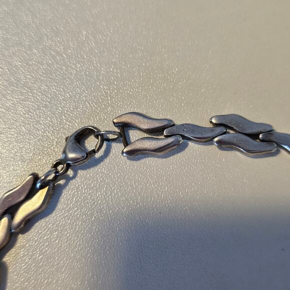 Escorcia Silver Chain Link Necklace - Picture 3 of 8